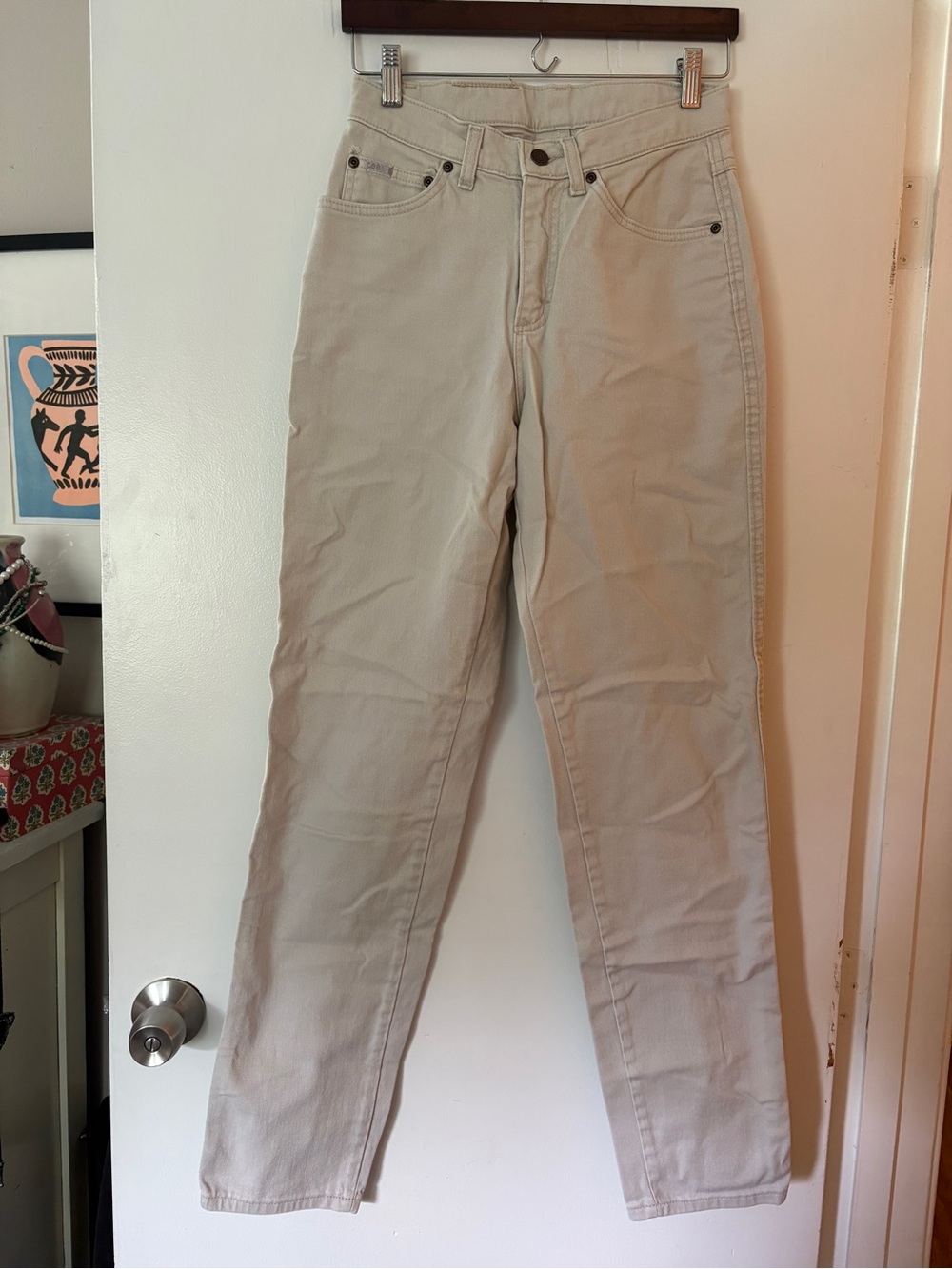 Vintage Lee High-Rise Straight Leg Jeans in Light Beige size 4